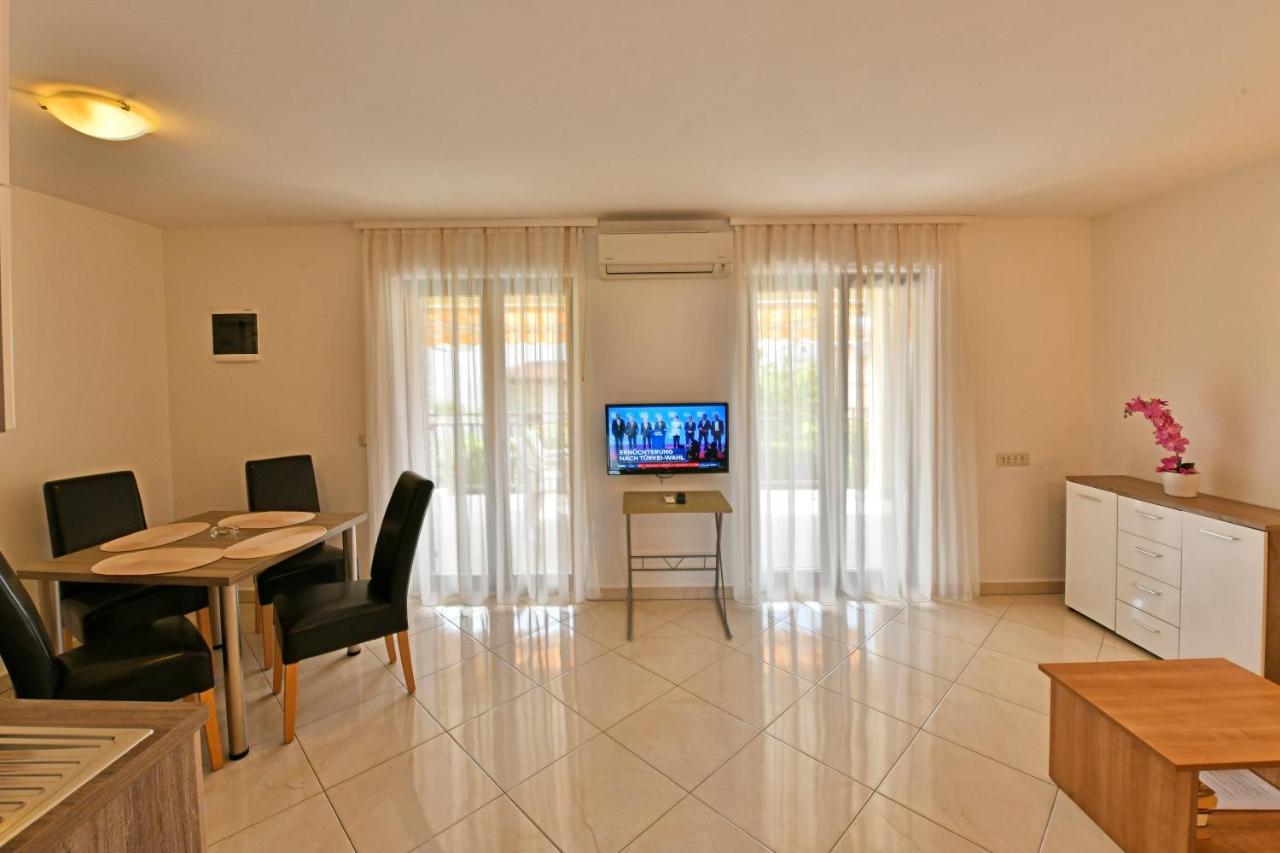 Apartments Jasmina Porec Luaran gambar